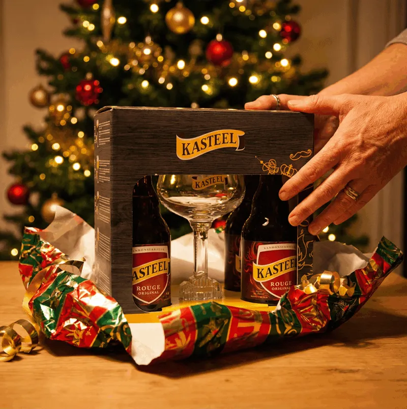 Kasteel Rouge Original (4x 33 cl bottles + 1x glass)
