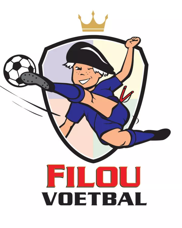 Logo van Filou Voetbal met Filou-mannetje in blauwe voetbaloutfit die een hoge trap geeft tegen een voetbal, geplaatst binnen een schildvormig embleem met gouden kroon erboven. Onderaan staat 'FILOU' in rode hoofdletters en 'VOETBAL' in zwarte hoofdletters - visuele merkidentiteit van Filou bier in voetbalcontext.