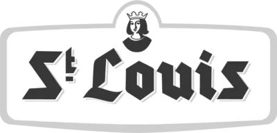Logo van St-Louis met gotische zwarte letters en een gestileerde kroon en koning boven de tekst. St-Louis is een biermerk van de Belgische brouwerij Kasteel Brouwerij Vanhonsebrouck.