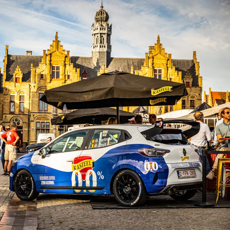 Kasteel Rouge 0.0 brengt drie wagens aan de start van Ypres Rally 2025.