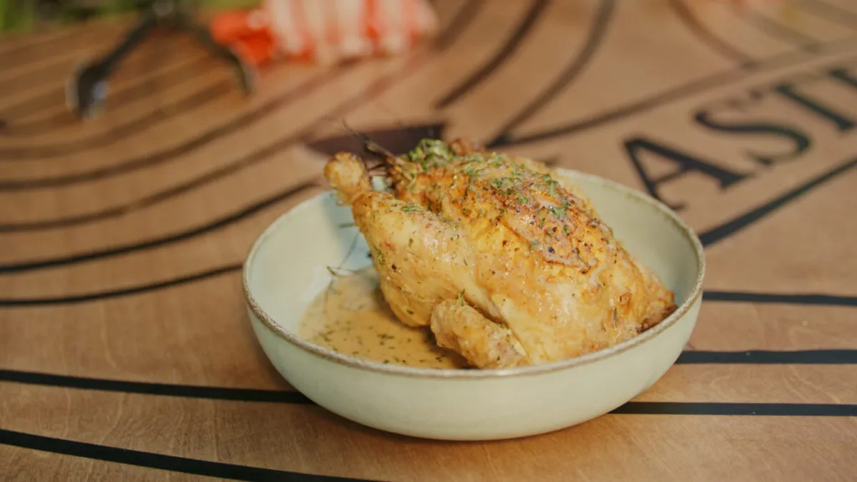Chicken with hay and Kasteel Rouge
